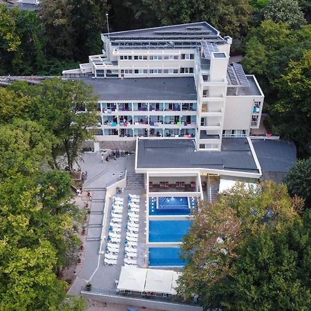 Ariana Hotel Китен Экстерьер фото