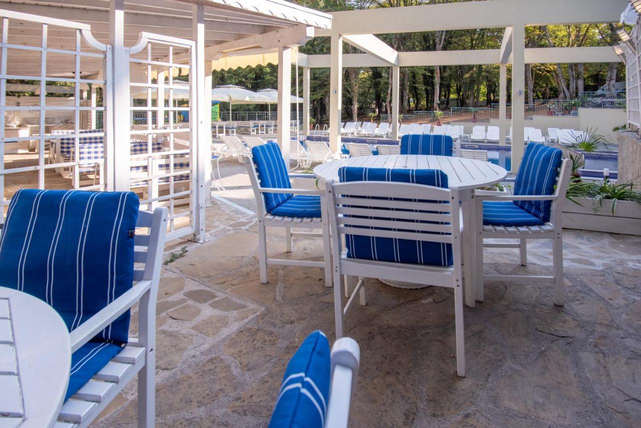 Ariana Hotel Китен Экстерьер фото