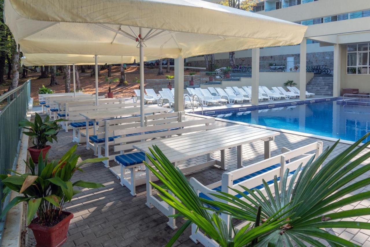 Ariana Hotel Китен Экстерьер фото