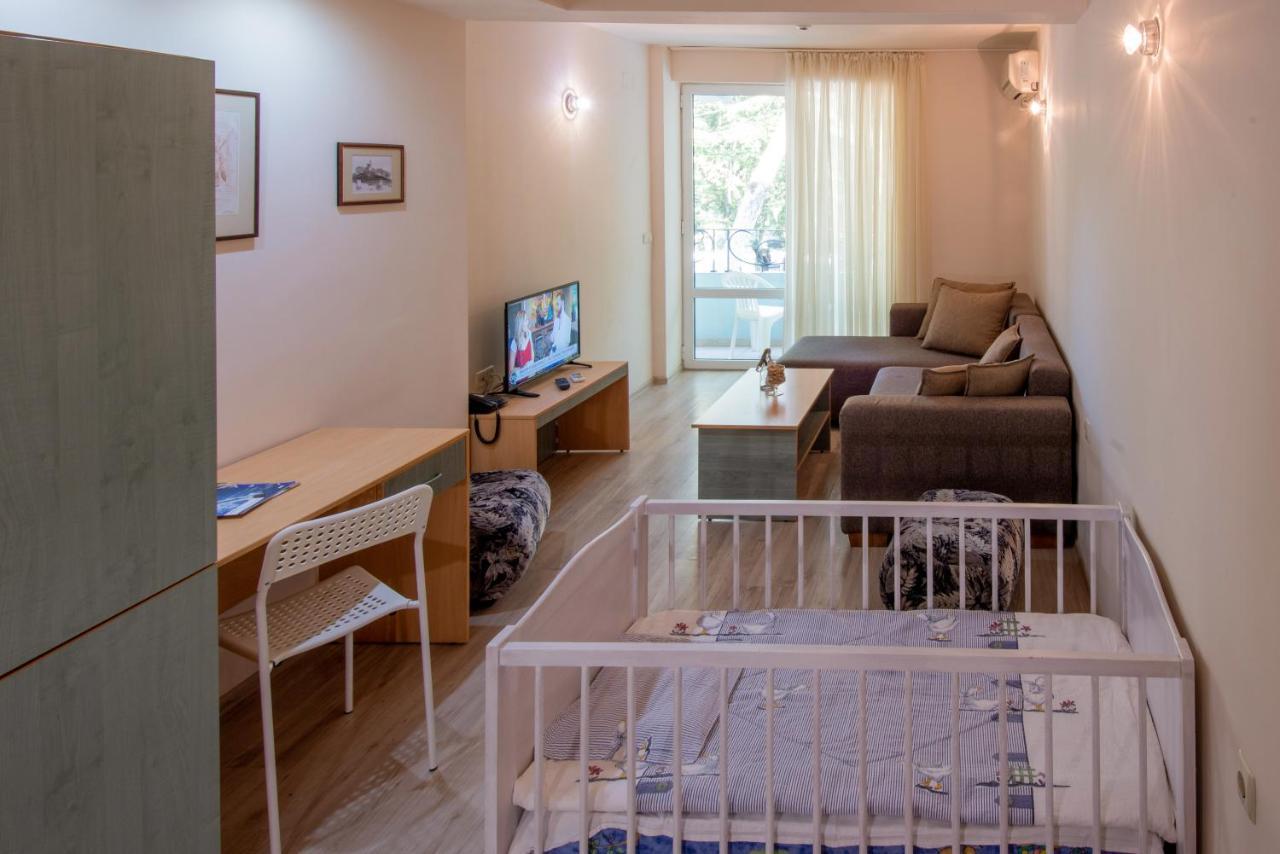 Ariana Hotel Китен Экстерьер фото